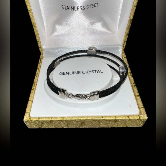 QVC?  Beautiful Black 3  Cable  Wrap  7” Bracelet W/ Rhinestone Cross Heart New - Picture 3 of 5